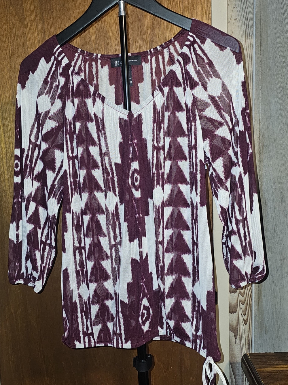 INC International Concepts Maroon and White Geometric V-Neck Knit Petite Top